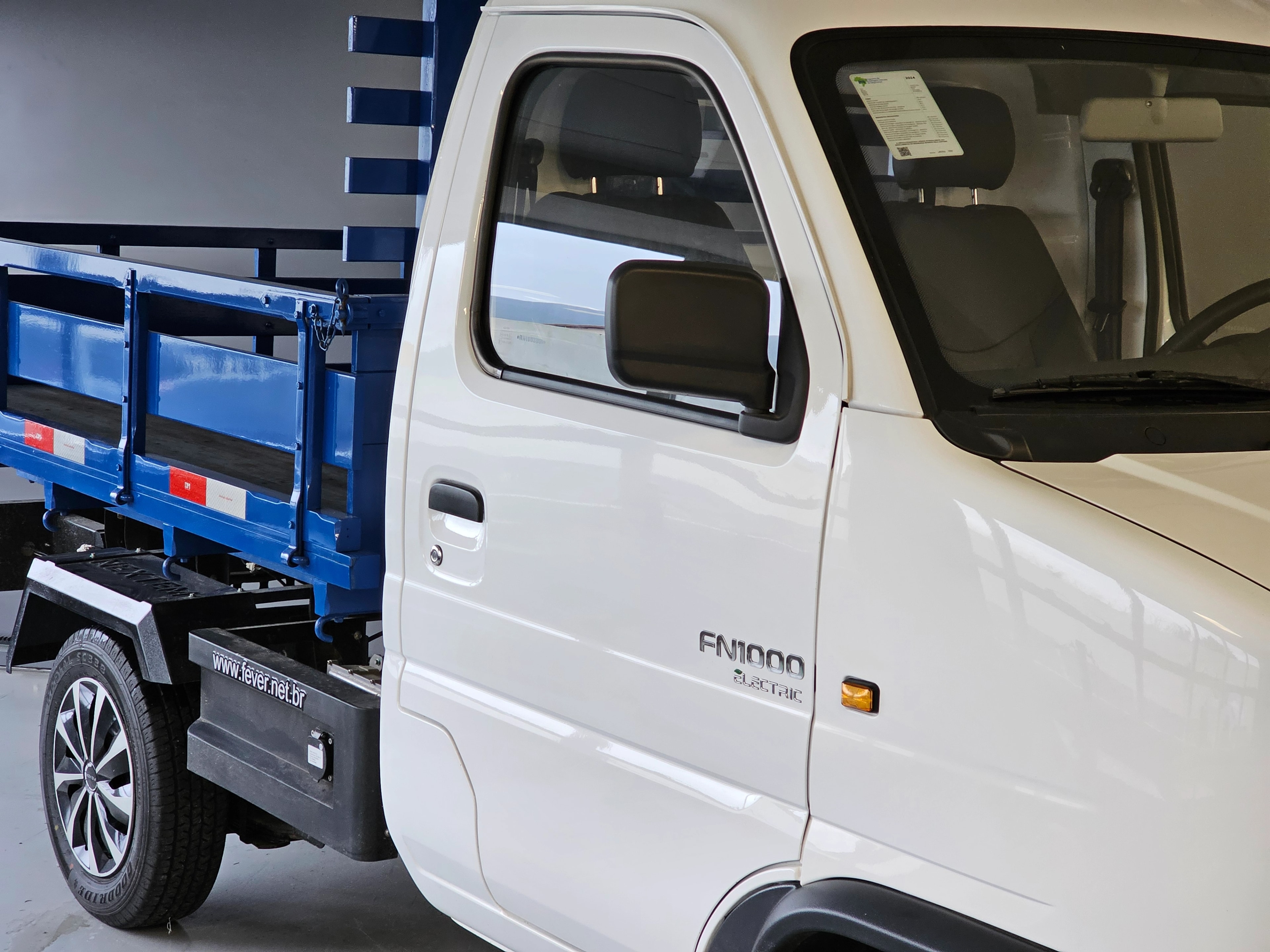 Carroceria em madeira Fever