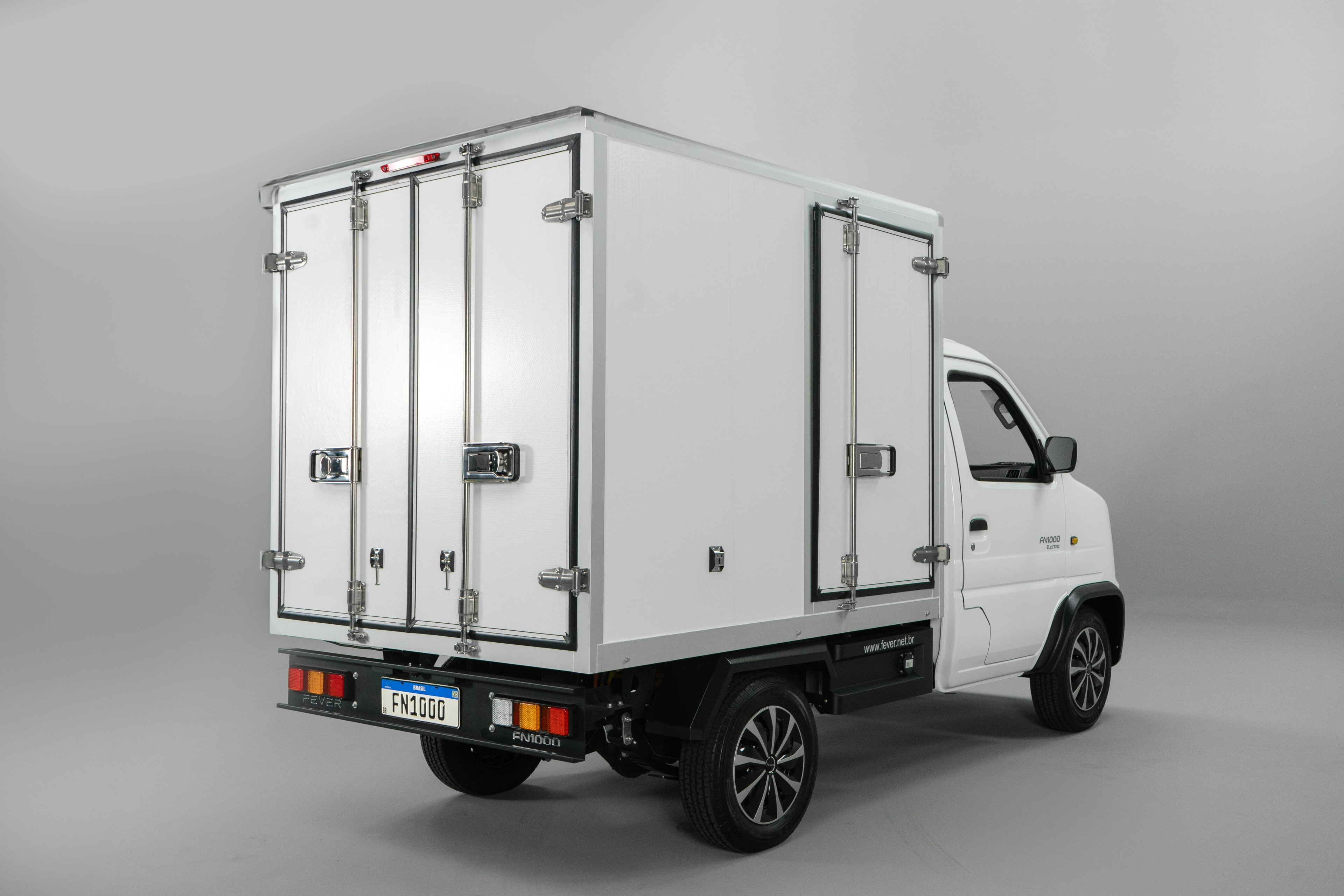 Baú de 5,2m³. Fever